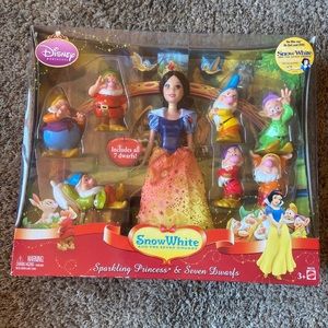 Snow White & The Seven Dwarfs Rare Set!